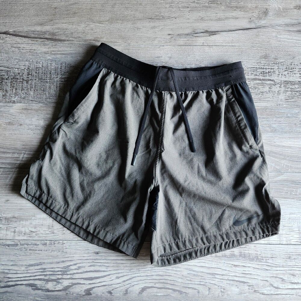 (S) Men's Nike shorts
